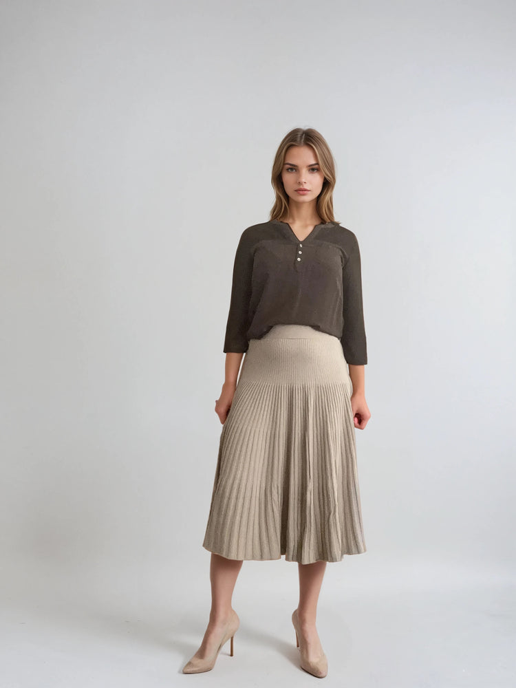 Pleated Knit Skirt