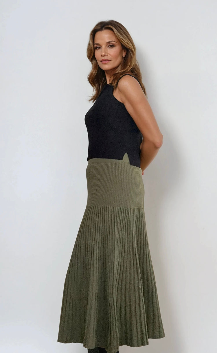 Pleated Knit Skirt