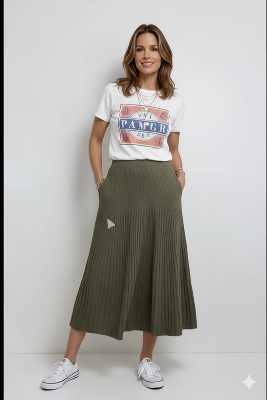 Pleated Knit Skirt