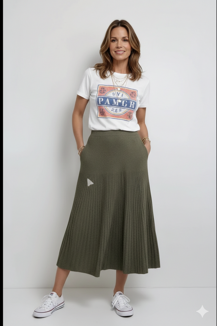Pleated Knit Skirt